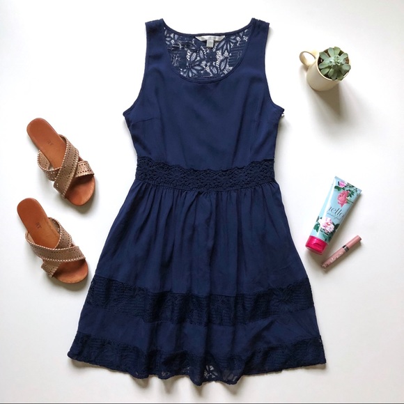 LC Lauren Conrad Dresses & Skirts - LC Lauren Conrad Navy Blue Lace Sleeveless Dress